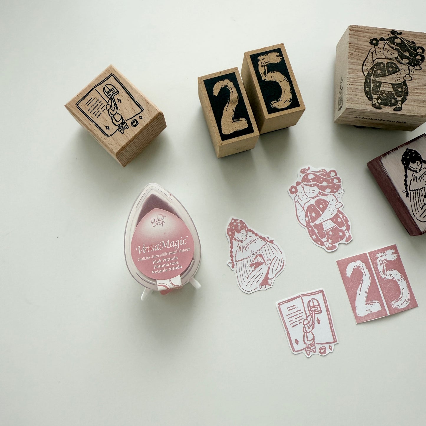 VersaMagic Dew Drop Ink Pad // Pink Petunia (075)