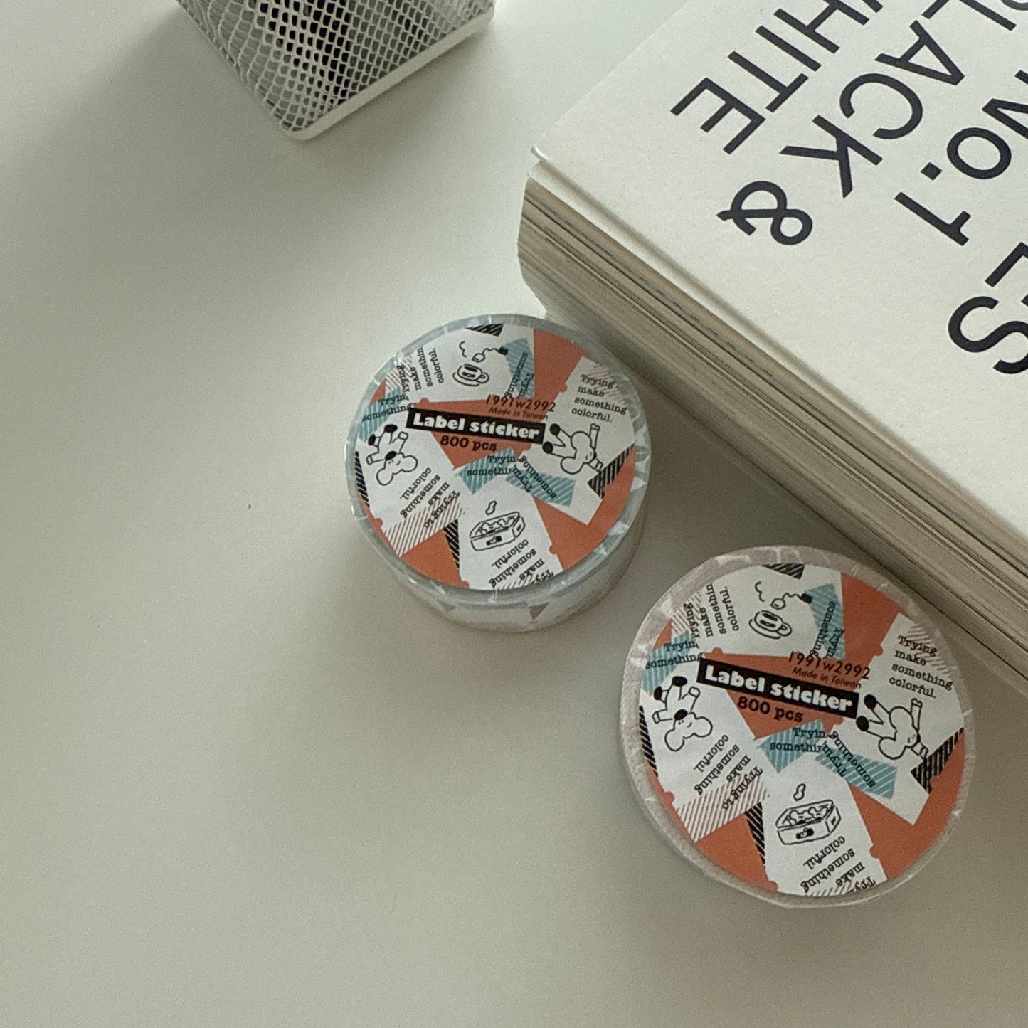 1991w2992 Large Designer Label Sticker Roll