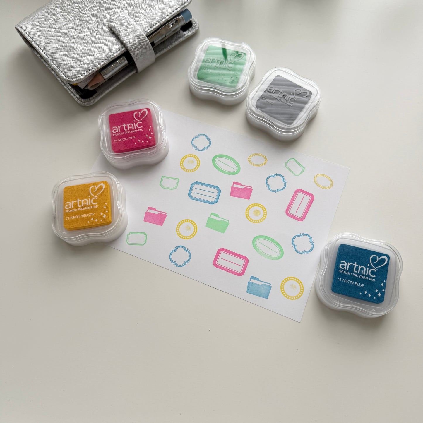 Artnic Neon Ink Pad // 5 Colors