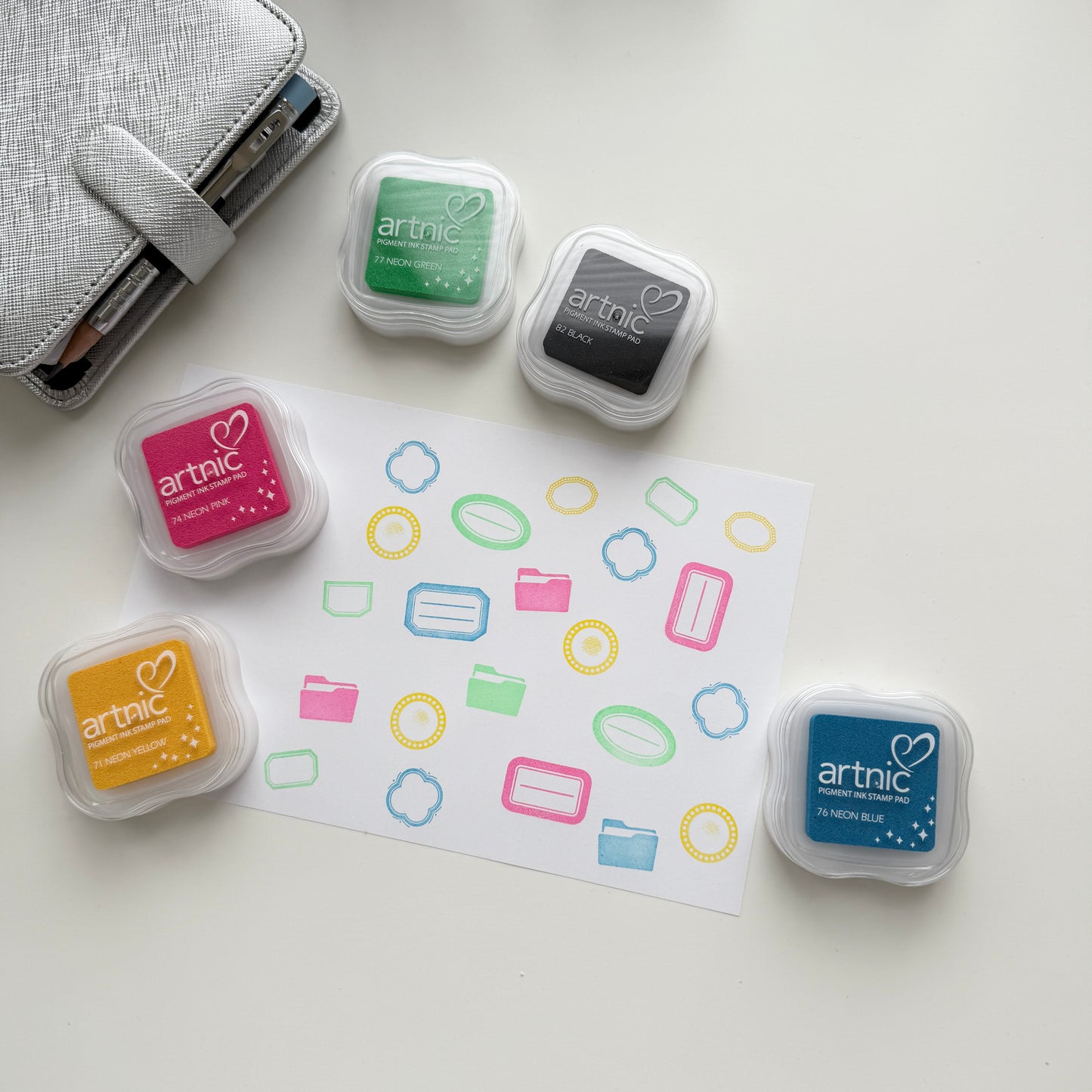 Artnic Neon Ink Pad // 5 Colors