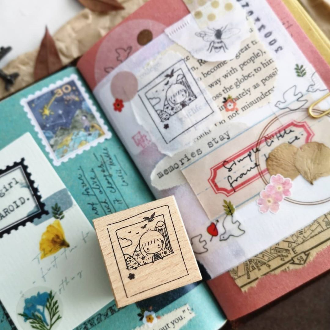 Eileentai.85 Mini Girls Travel Rubber Stamp