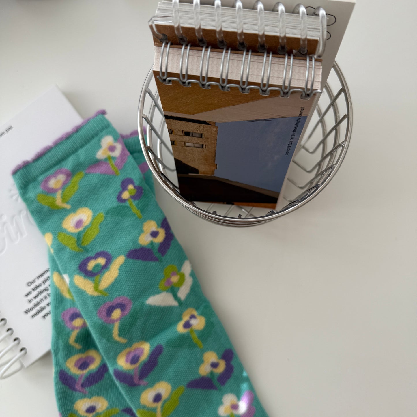 A Kind of Cafe Women's Joyful Socks / Violet