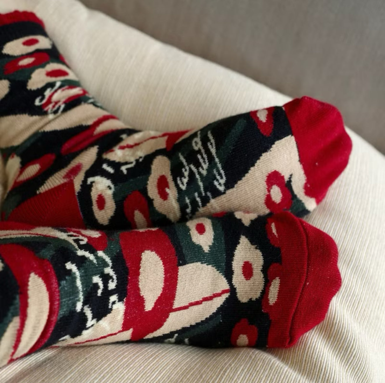 A Kind of Café Women's Joyful Socks / Red
