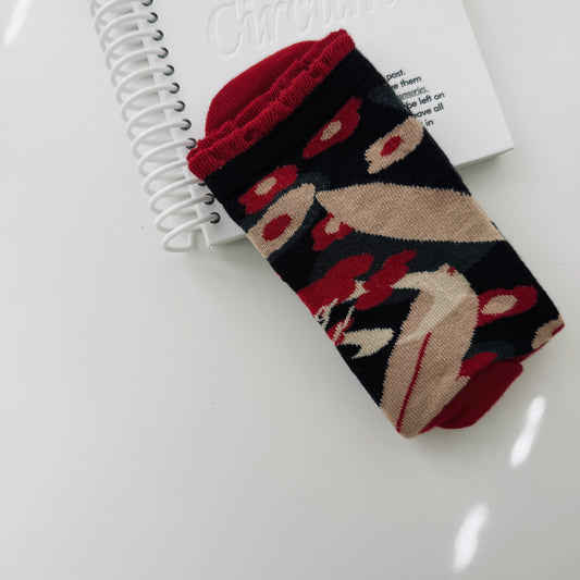 A Kind of Café Women's Joyful Socks / Red