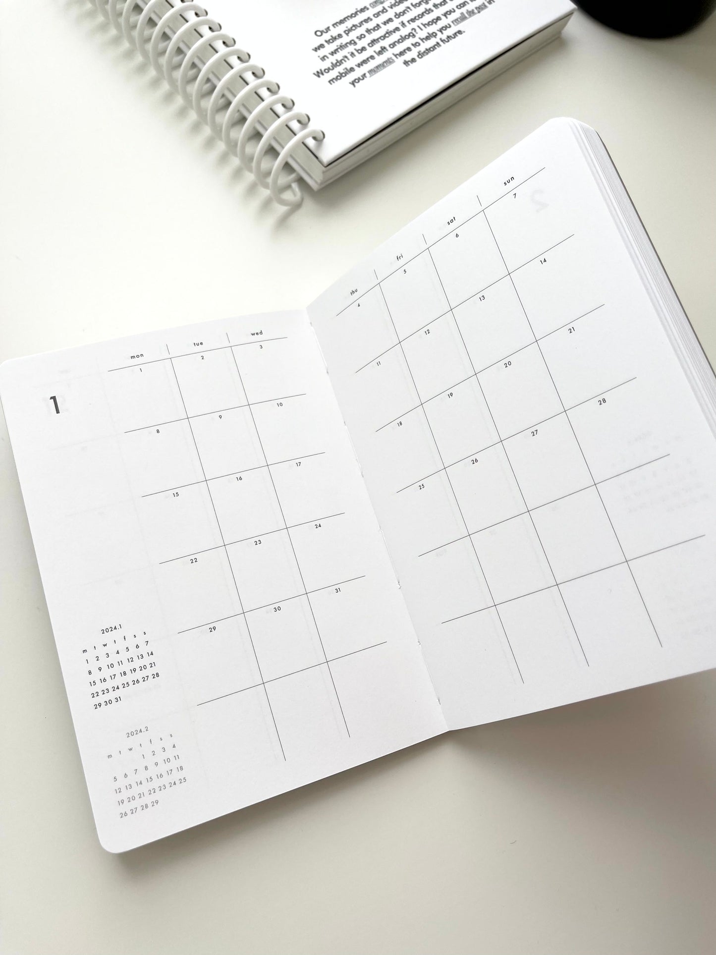 [ PRE-ORDER ] Analogue Keeper 2026 Weekly Journal