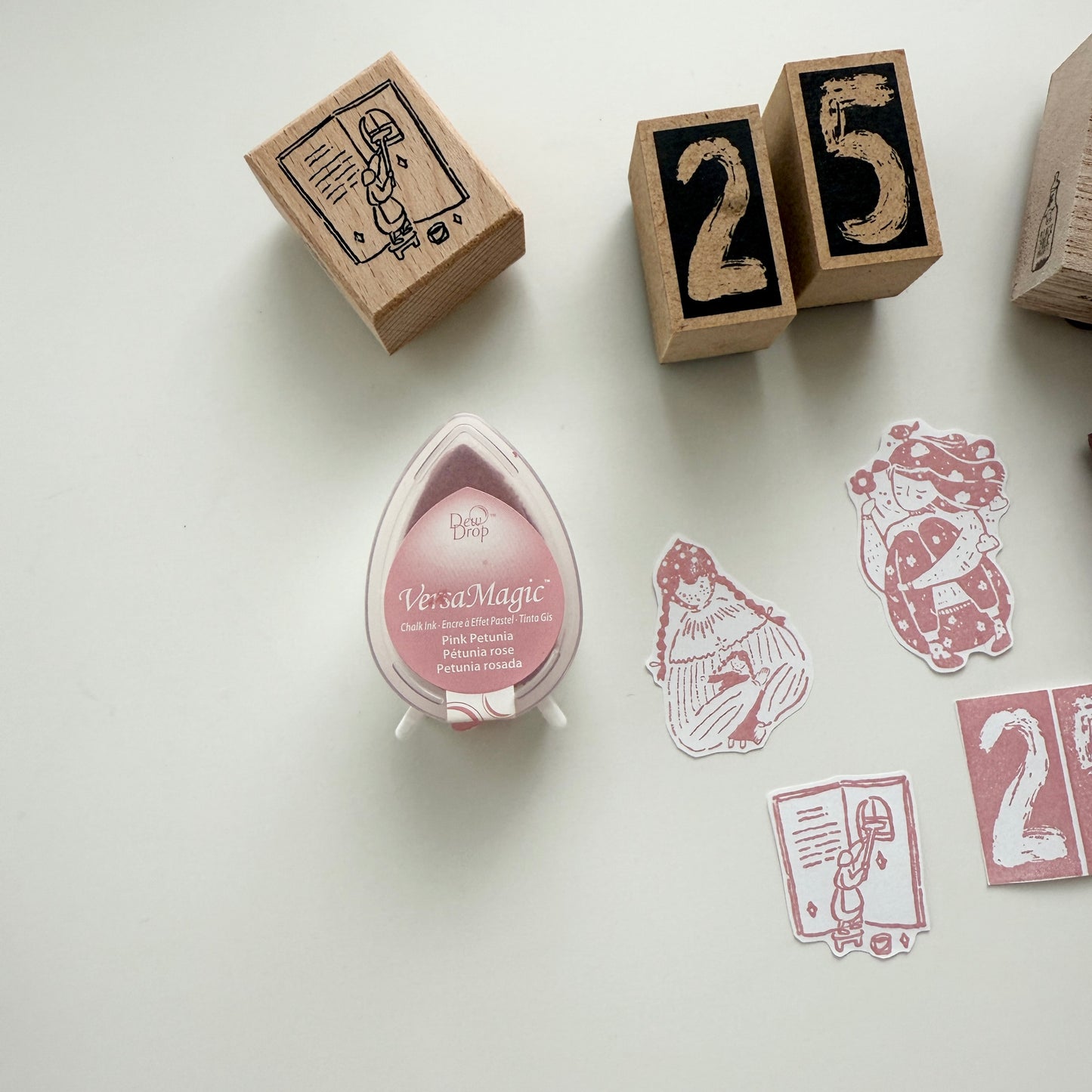 VersaMagic Dew Drop Ink Pad // Pink Petunia (075)