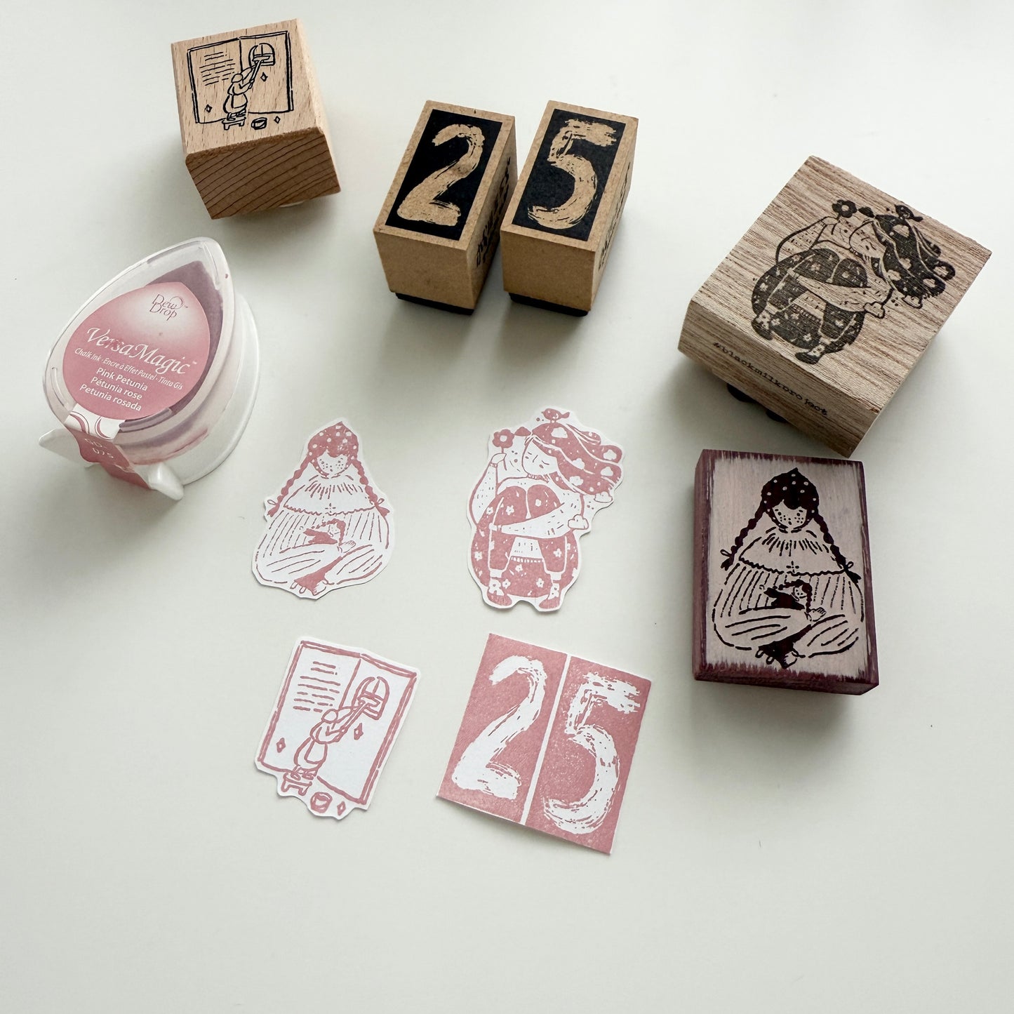 VersaMagic Dew Drop Ink Pad // Pink Petunia (075)