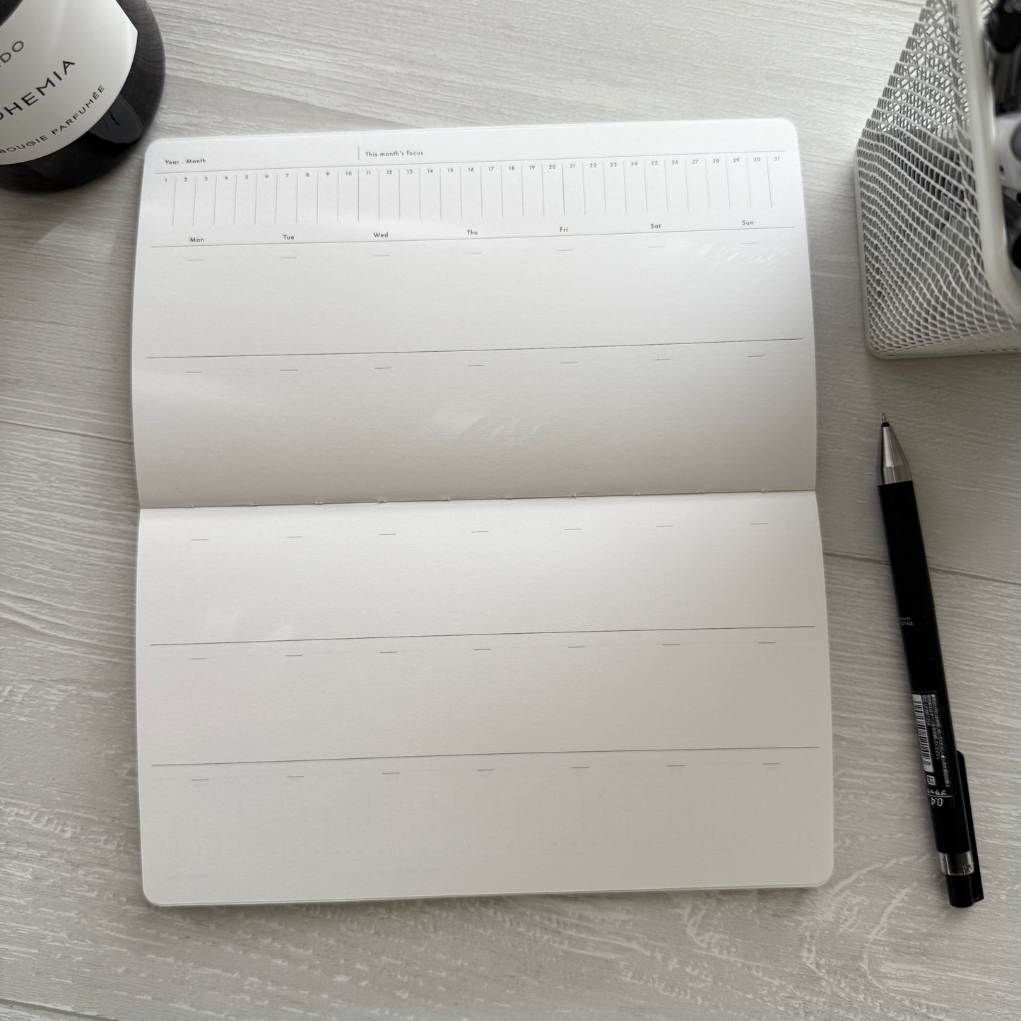 Analogue Keeper 2025 NEW Weekly Book