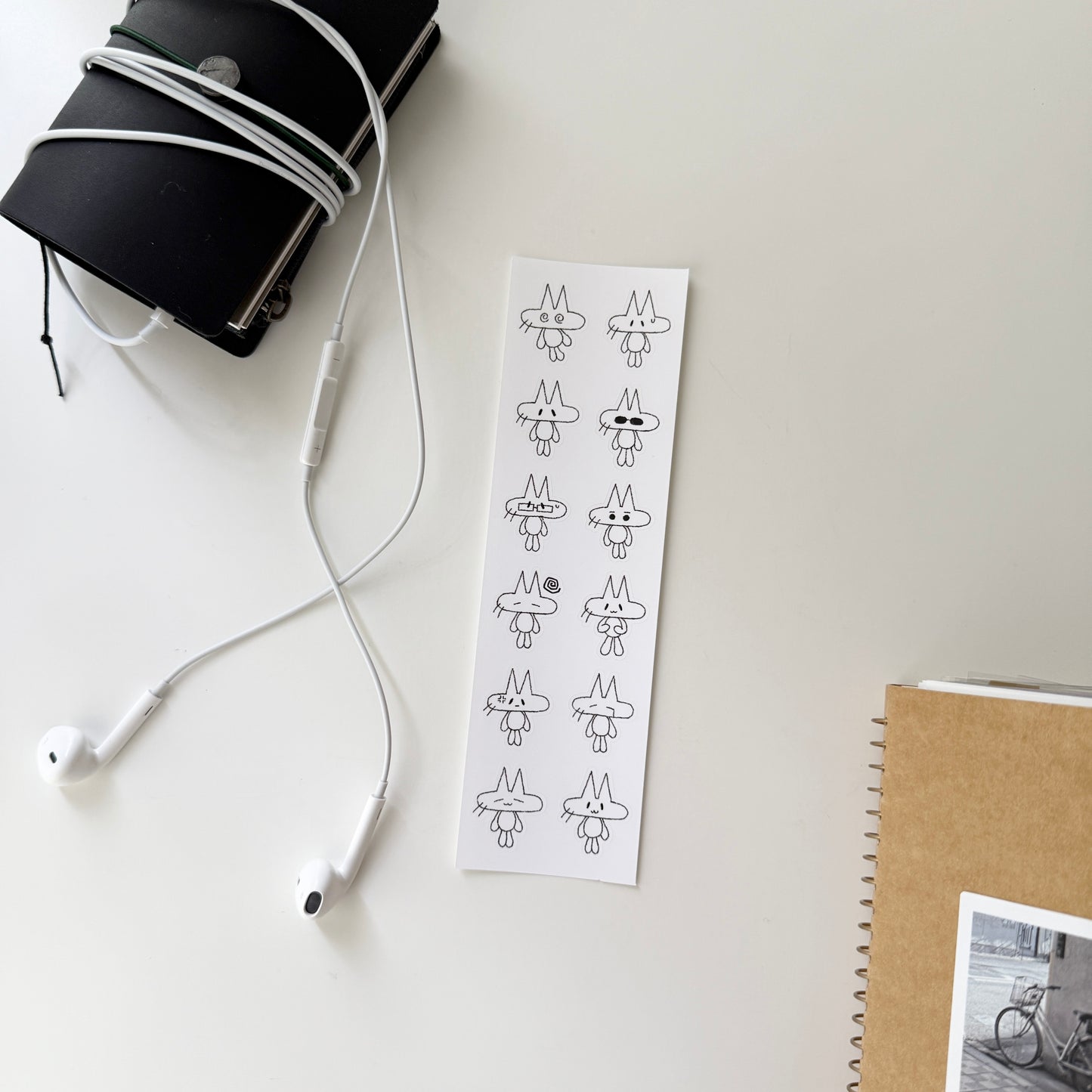 Jeongo Innerside Cat Sticker / White