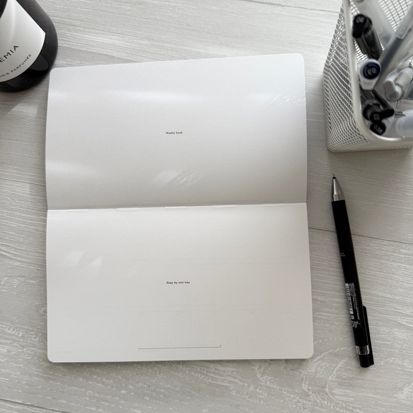 Analogue Keeper 2025 NEW Weekly Book