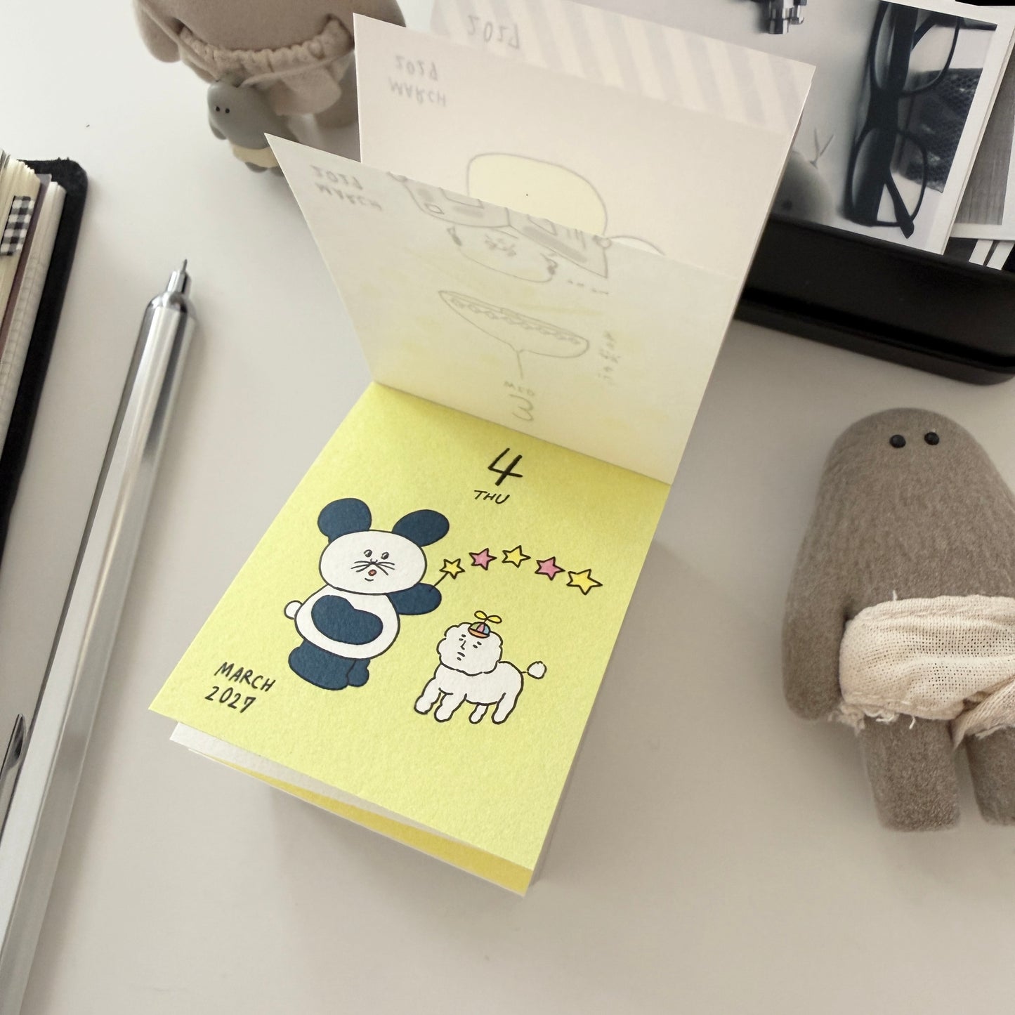 2027 Hanko Makkey Mini Daily Calendar