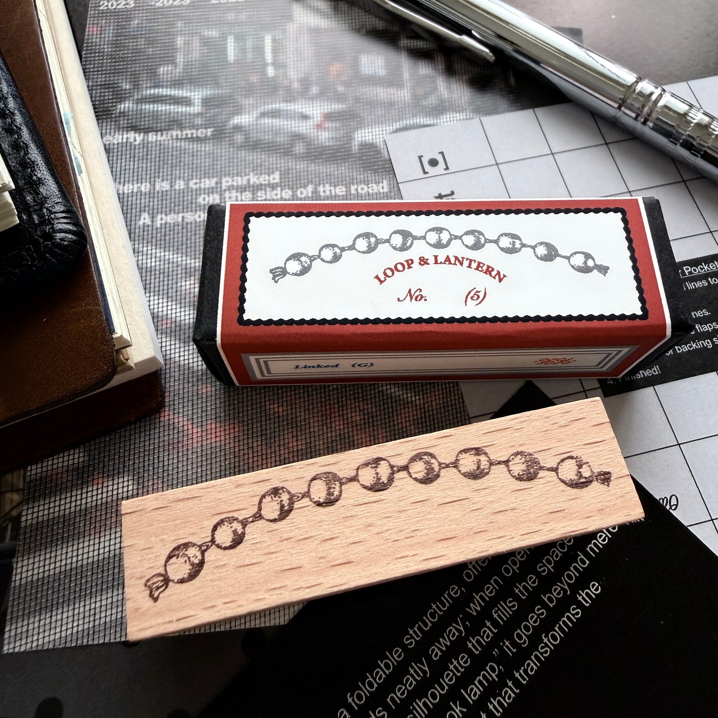 Kurukynki Loop & Lantern Linked Stamp