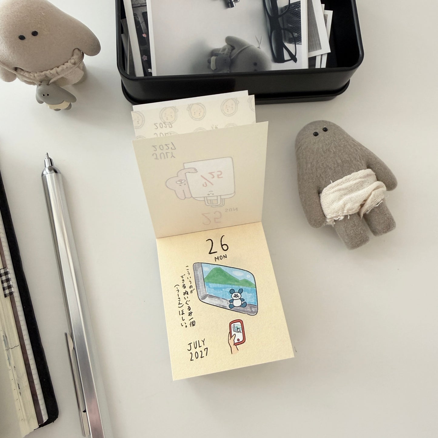 2027 Hanko Makkey Mini Daily Calendar