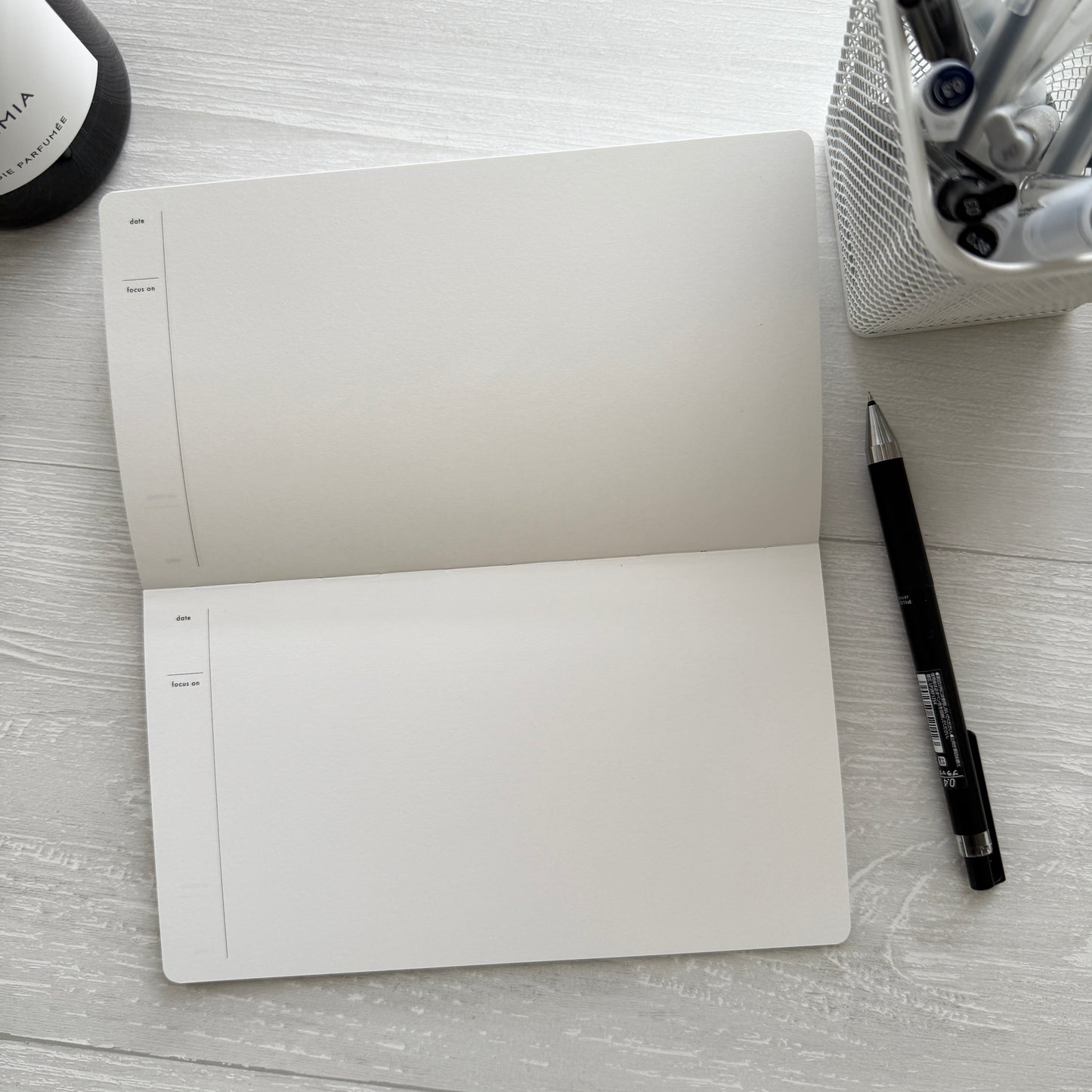 Analogue Keeper 2025 NEW Weekly Book