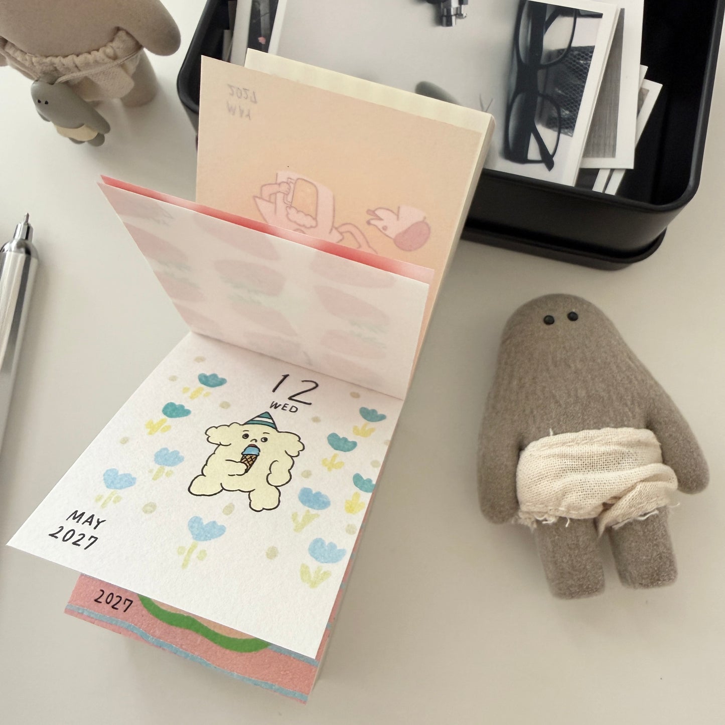 2027 Hanko Makkey Mini Daily Calendar