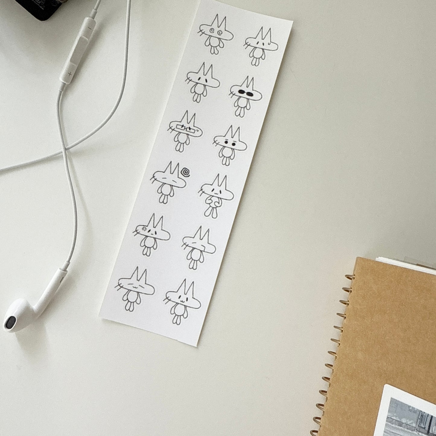 Jeongo Innerside Cat Sticker / White