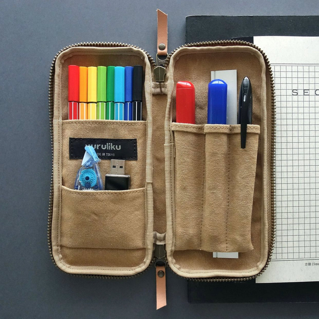 Arte di mano] Simple flat pencil case (Small size) : LEICA CASES