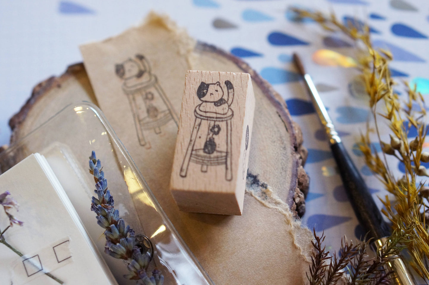 Kamikamichop Cat on Stool Rubber Stamp