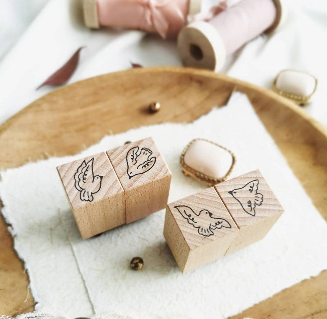 Eileentai.85 Birds Rubber Stamps - Doves